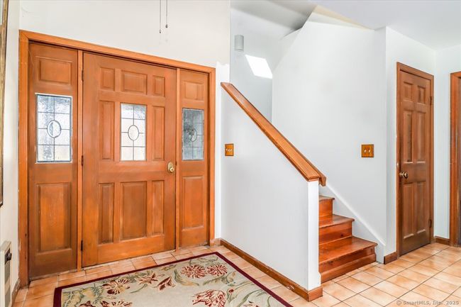 Welcome home! Main entrance is filled with light. | Image 11
