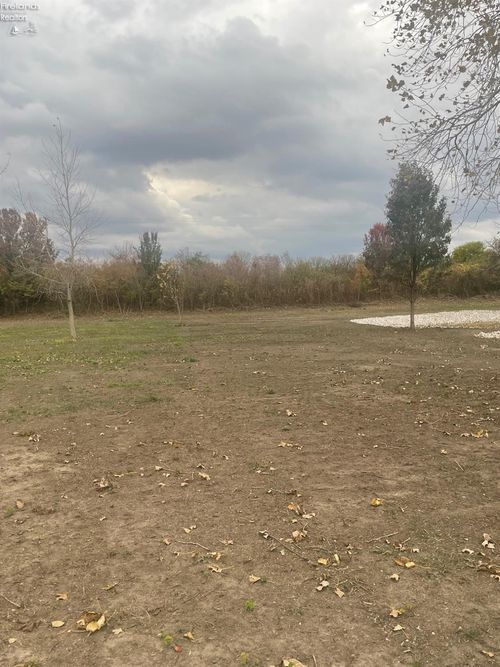 676 Salem Dr, Huron, OH, 44839 | Card Image