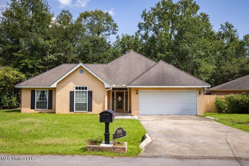 7881 Hilo Way, Diamondhead, MS, 39525-3621 | Card Image