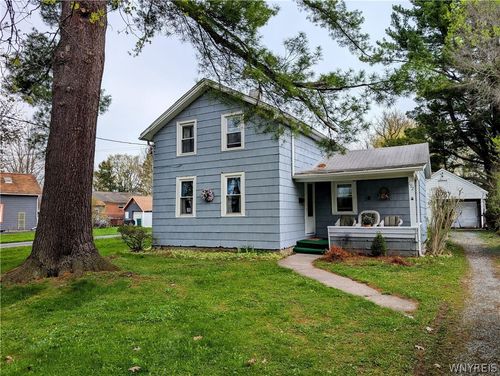 192 Oakwood Ave, East Aurora, NY, 14052-2227 | Card Image