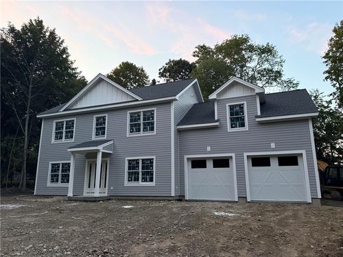 1015 E Shore Rd, Jamestown, RI, 02835-2014 | Card Image