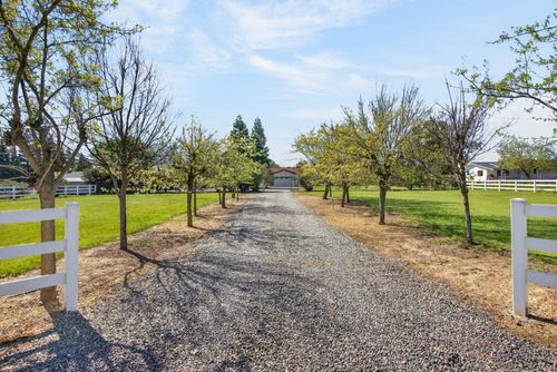 3167 Baseline Road, Roseville, CA, 95747 | Card Image