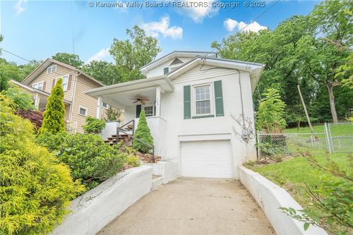 300 Forest Cir, South Charleston, WV, 25303-1922 | Card Image