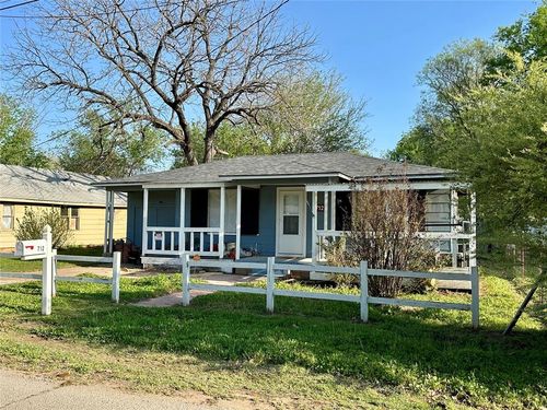712 1st Street, Maysville, OK, 73057 | Card Image