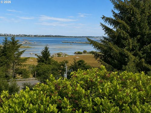 163 S Wells Dr, Lincoln City, OR, 97367-9763 | Card Image