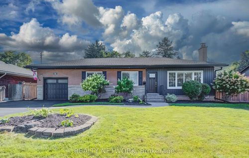 21 Loma Dr, Stoney Creek, ON, L8G2W6 | Card Image