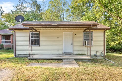 24 Dortch St, Clarksville, TN, 37040-3914 | Card Image
