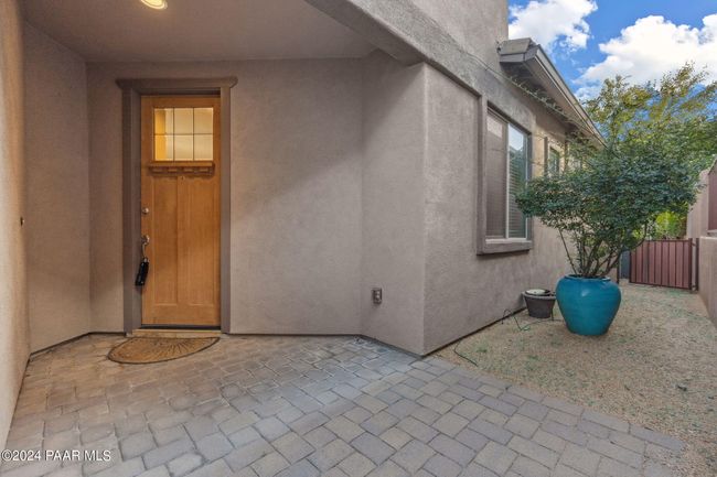 Front Entrance | Image 37