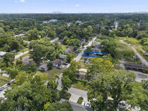 7335 Parkes St, Houston, TX, 77088-7724 | Card Image