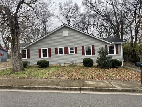 305 E Park Ave, Gallatin, TN, 37066-3340 | Card Image