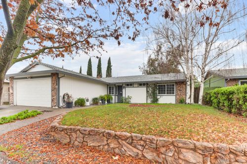 7876 Sunrise Mist Way, Sacramento, CA, 95828-5329 | Card Image