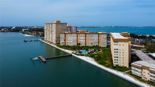 606-5200 Brittany Dr S, ST PETERSBURG, FL, 33715-1529 | Card Image