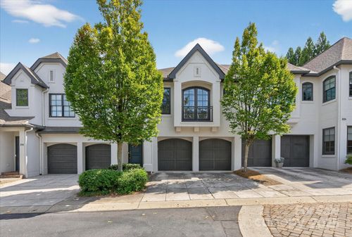 306 Wendover Heights Cir, Charlotte, NC, 28211-1349 | Card Image
