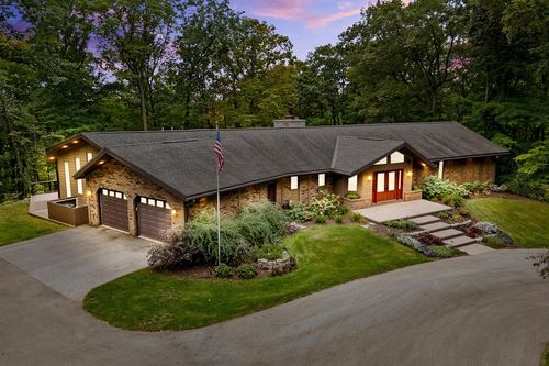 W5975 Pheasant Lane, Plymouth, WI, 53073 | Card Image