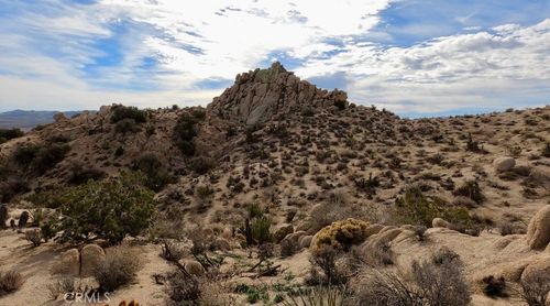 56819 Plaza Del Amigo, Yucca Valley, CA, 92284-2297 | Card Image