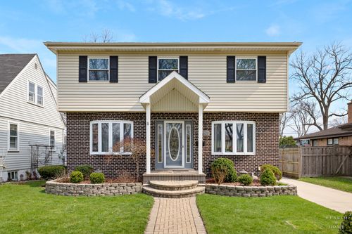 9041 Major Ave, Morton Grove, IL, 60053-2535 | Card Image