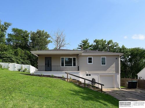7620 Bedford Ave, Omaha, NE, 68134-5042 | Card Image