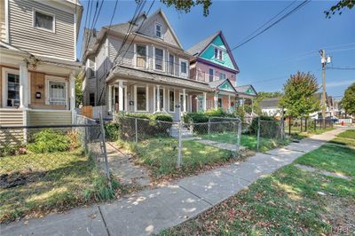 144 Congress Street, Home with 6 bedrooms, 2 bathrooms and null parking in Buffalo NY | Image 3