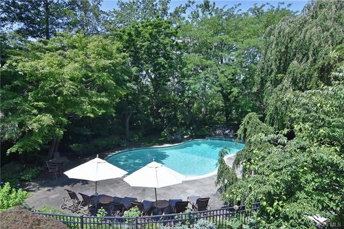 247 Pelhamdale Ave, Pelham, NY, 10803-2212 | Card Image