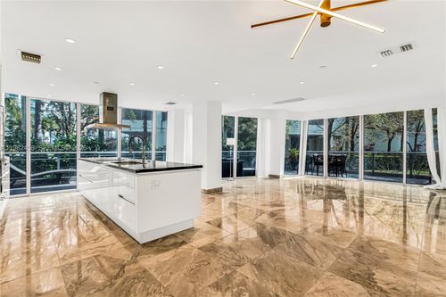150-2950 Ne 188th St, Aventura, FL, 33180-2741 | Card Image