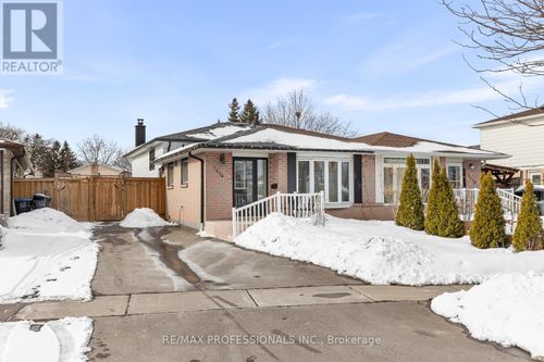 7656 Priory Cres, Mississauga, ON, L4T3H5 | Card Image