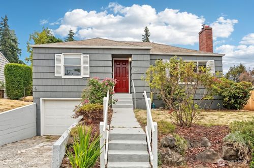 9417 44th Pl Ne, Seattle, WA, 98115-3820 | Card Image