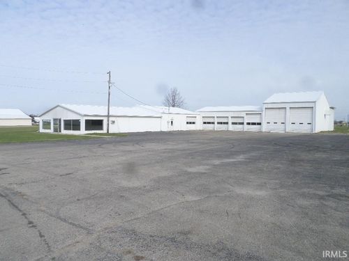 1230 E 4th St, Rochester, IN, 46975-9104 | Card Image