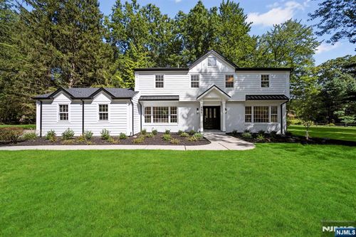 1 High Ridge Rd, Montvale, NJ, 07645-1508 | Card Image
