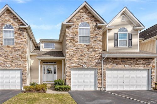 90 Manitou Trl, Kings Park, NY, 11754-4552 | Card Image