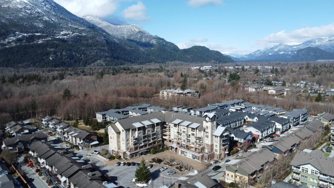 206 - 1211 Village Green Way, Condo with 2 bedrooms, 2 bathrooms and 2 parking in Squamish BC | Image 37