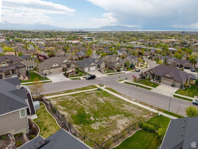 Birds eye view of property featuring a residential view and a mountain view | Image 7