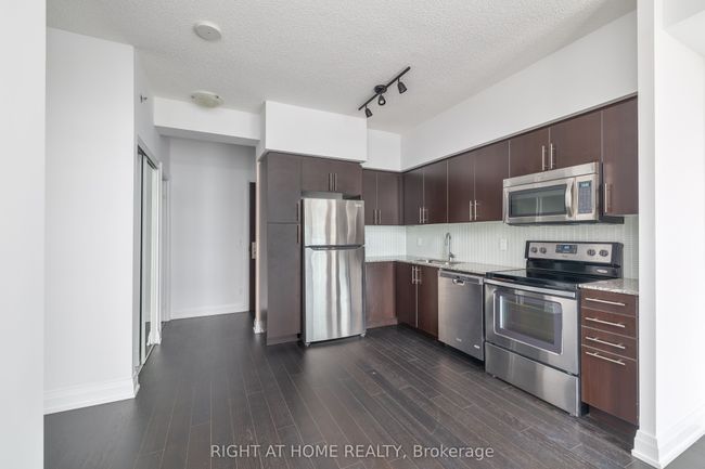 1508 - 65 Speers Rd, Condo with 2 bedrooms, 1 bathrooms and null parking in Oakville ON | Image 5