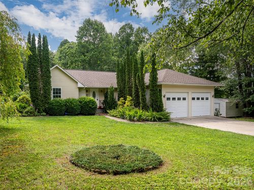 69 Mountain Ridge Ln, Fletcher, NC, 28732-7655 | Card Image