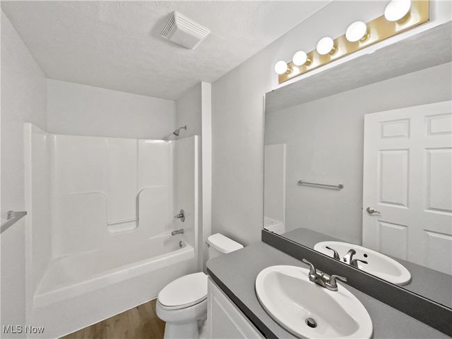 13 Whitaker Cv, Condo with 2 bedrooms, 2 bathrooms and null parking in Avon Lake OH | Image 11