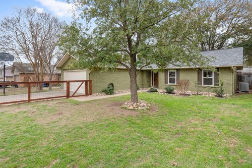 6904 Meadow Run, Austin, TX, 78745 | Card Image