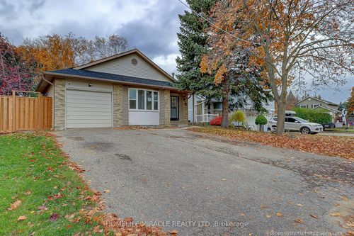 4 Richvale Dr S, Brampton, ON, L6Z1M4 | Card Image
