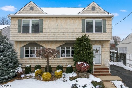 90 Coolidge Ave, Carteret, NJ, 07008-2143 | Card Image