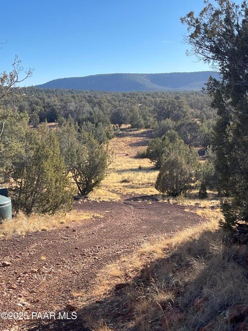 33395 W Lago Cir, Seligman, AZ, 86337 | Card Image