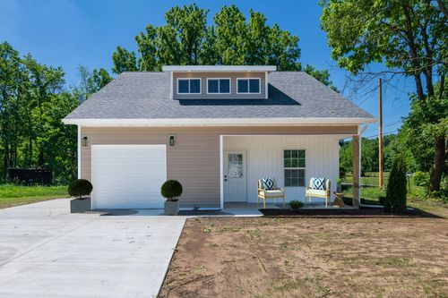 109 Miller St, Dowagiac, MI, 49047-1831 | Card Image
