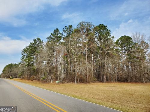 300 Plantation Dr, Sandersville, GA, 31082-7402 | Card Image