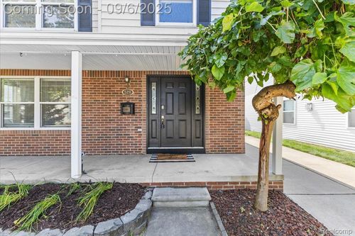 528 Marlin Ave, Royal Oak, MI, 48067-1326 | Card Image