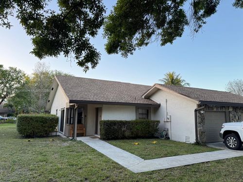 241 Holloway Dr, Plantation, FL, 33317-2449 | Card Image