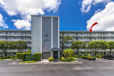 508 - 2226 N Cypress Bend Drive, Condo with 2 bedrooms, 2 bathrooms and null parking in Pompano Beach FL | Image 3