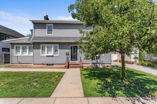 1068 Highland Pl, Woodmere, NY, 11598-1112 | Card Image