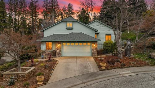 124 Ruby Ledge Ct, Grass Valley, CA, 95945-9751 | Card Image