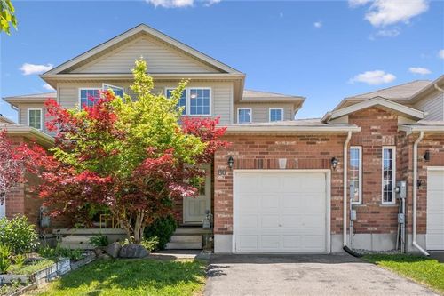 86 Upper Mercer St, Kitchener, ON, N2A4N1 | Card Image