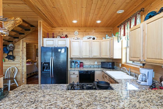 966 Forest Service Road, House other with 2 bedrooms, 3 bathrooms and null parking in Darby MT | Image 16