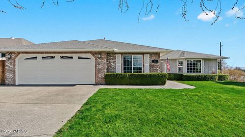 101 N 86th Ave, Yakima, WA, 98908-4516 | Card Image