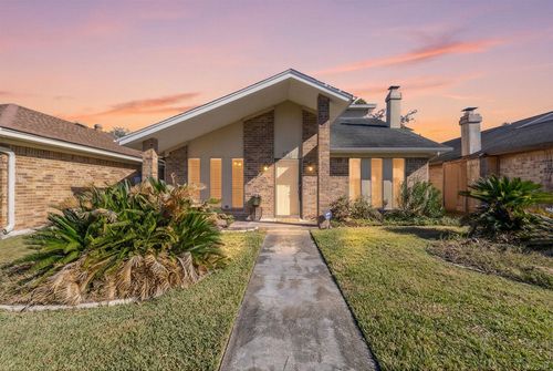 8241 Heartfield Ln, Beaumont, TX, 77706-3177 | Card Image