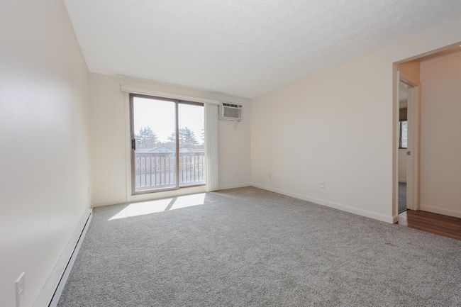 APT-2H - 29 Old Hackett Hill Rd, Condo with 2 bedrooms, 1 bathrooms and null parking in Manchester NH | Image 8